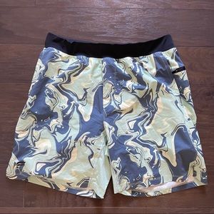 Mens Fabletics lined shorts